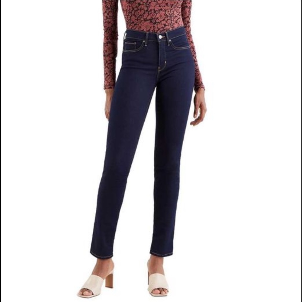 Levi's 312 Shaping Slim Dark Blue Waterless
Slim-Leg High-Rise Jeans Size 32
